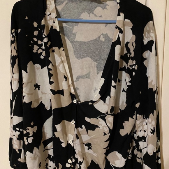 St John’s Bay Cardigan - Picture 7 of 7